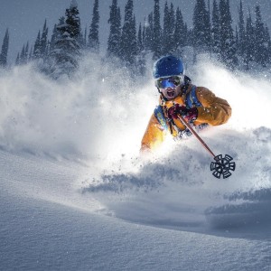 在线体育博彩-王者归来，詹姆斯首战日耳曼，状态如炬点燃沸腾战场，勒布朗·詹姆斯德国首秀状态火热，如王者般点燃全场激情